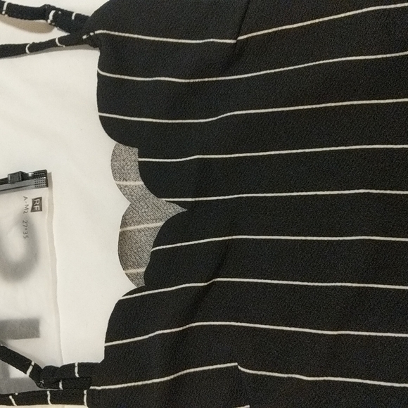 SheIn Top - Picture 2 of 3